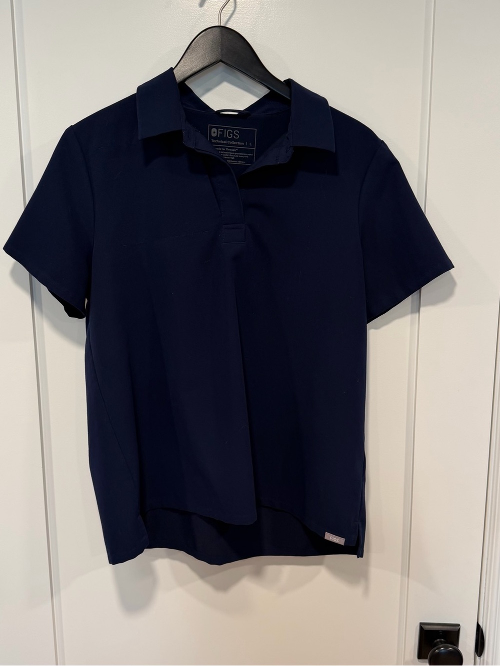 Figs Women’s Polo Scrub Top - Navy Large